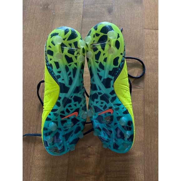 Nike Hypervenom Phantom II FG Volt/Black/Hyper Turquoise youth size 5.5 - Picture 6 of 12